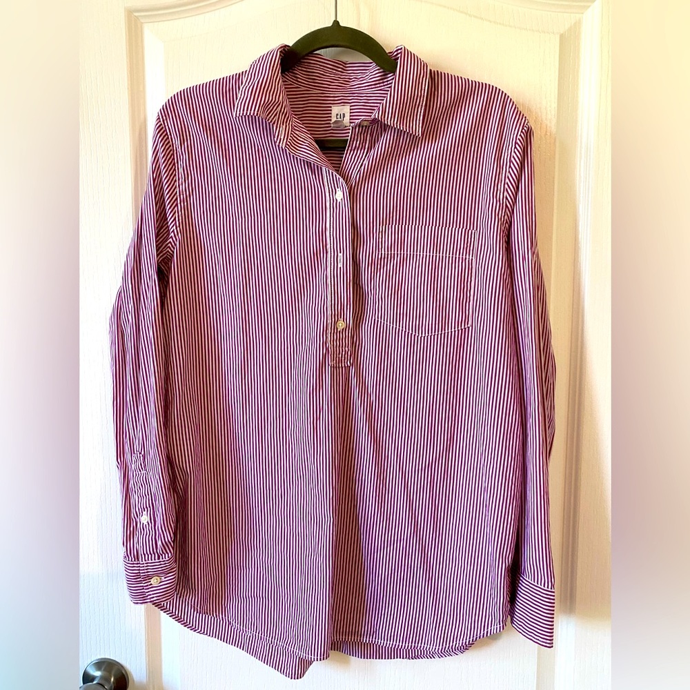 GAP STRIPED 3/4 button down WITH FRONT POCKET